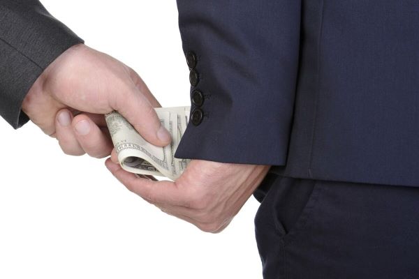 صفر تا صد آنچه باید در مورد رشا و ارتشاء بدانید