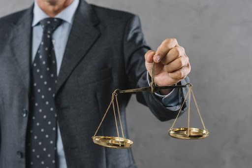 وظایف وکیل کیفری